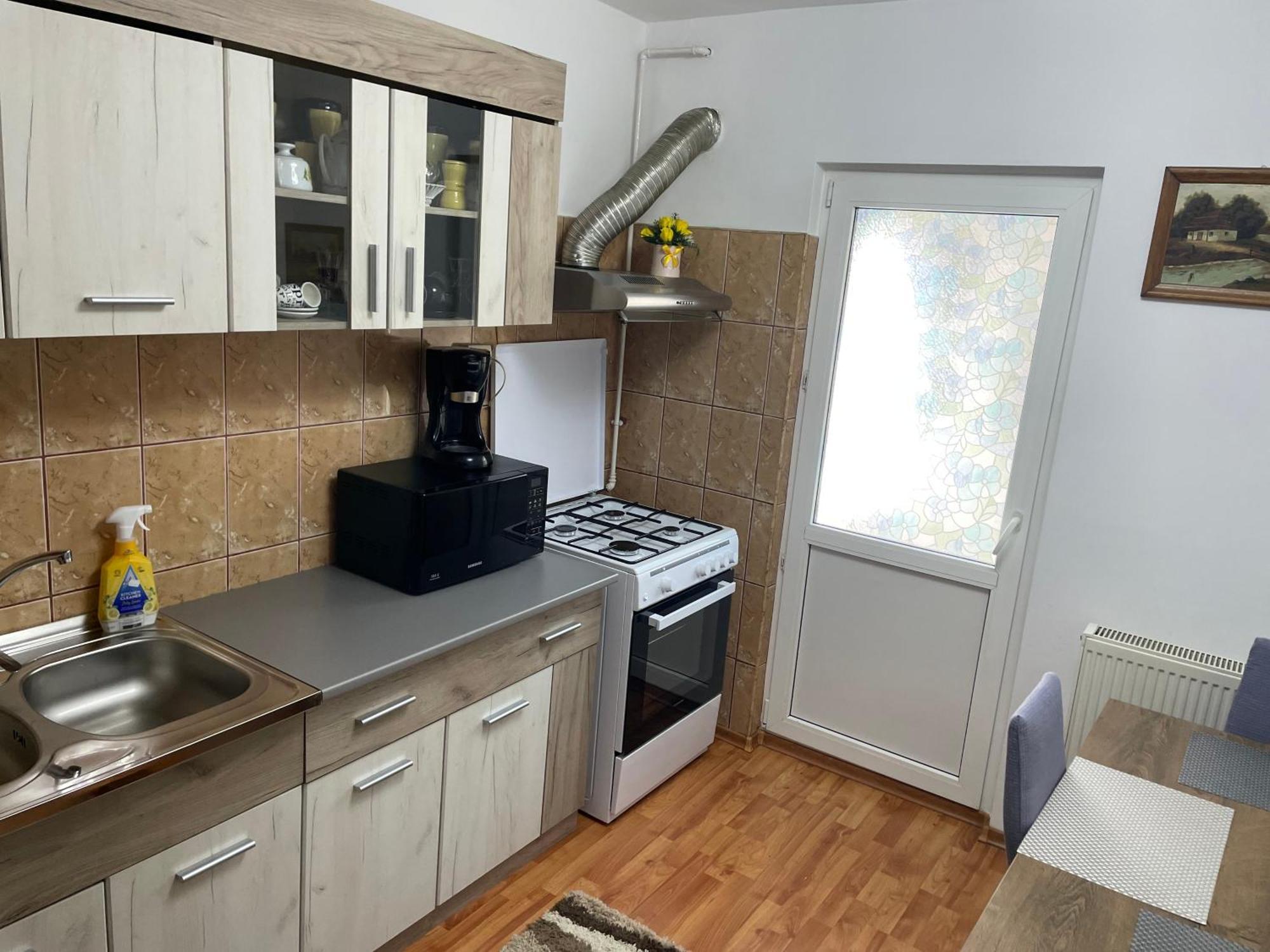 Apartament Petroşani Екстериор снимка